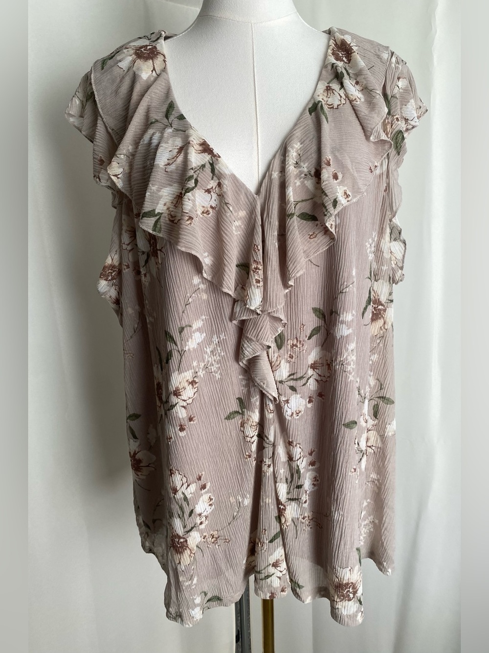 Floral Ruffle Blouse NWT Pink Crinkle V-Neck Plus Size Top 3X